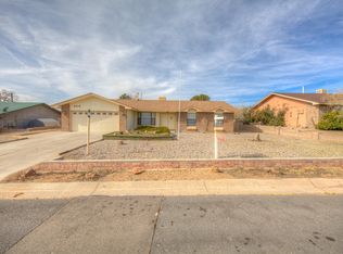 409 Longwood Dr NE, Rio Rancho, NM 87124
