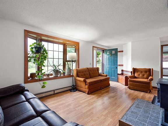 5th image of 210 Rice St