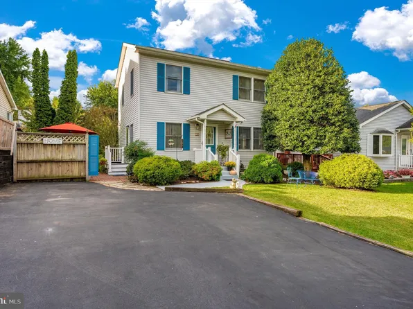 15 W H St, Brunswick, MD 21716