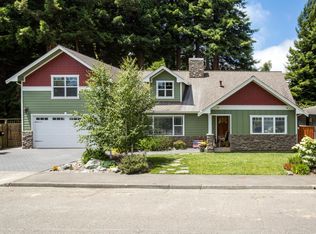 5940 Christopher Dr, Eureka, CA 95503