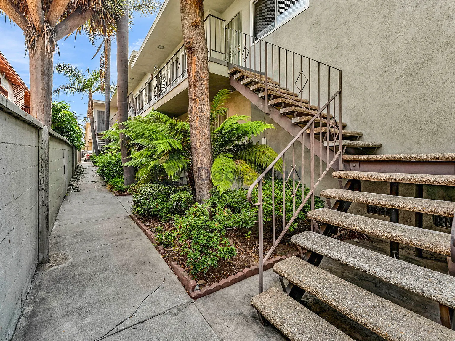 Studio, 1.0 bath, 435 sqft, $1,600 — Photo 4