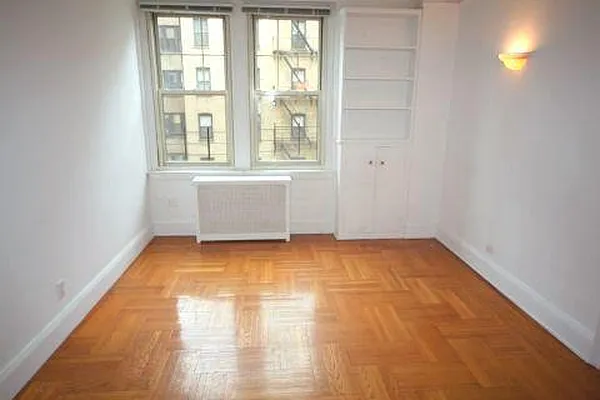 Rented by Mark David | media 9