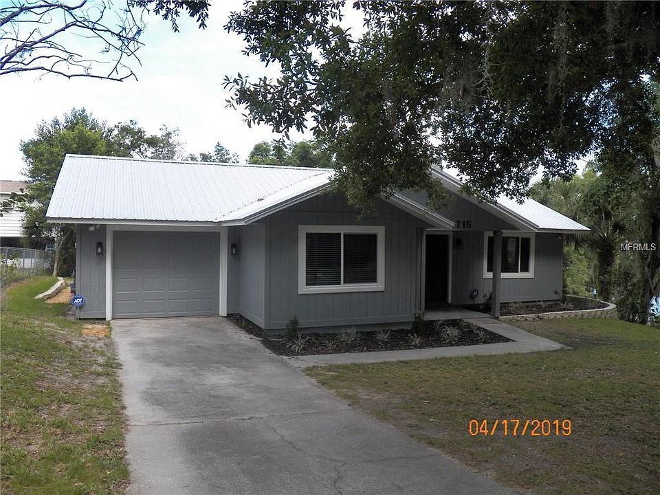 1st image of 715 4th St