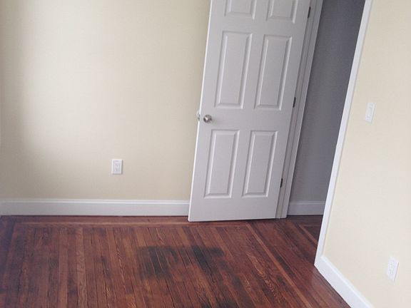 4th image of 3216 Barker Ave #2B