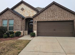 2813 Ainsworth Rd, Aubrey, TX 76227