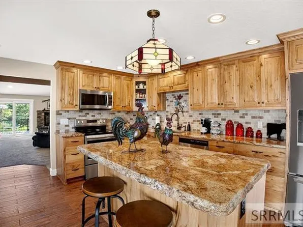 3 Cedar Hills Dr, Pocatello, ID 83204