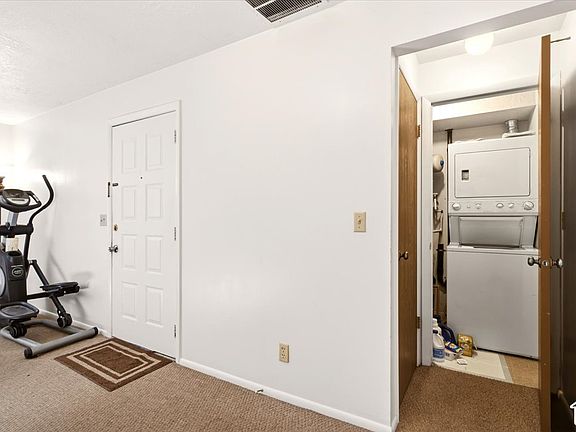 4th image of 1175 Canyon Rd APT 33