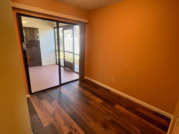 5th image of 365B Wrenfield Rd #B