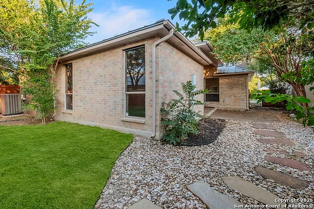 111 Westwood Way — Photo 38
