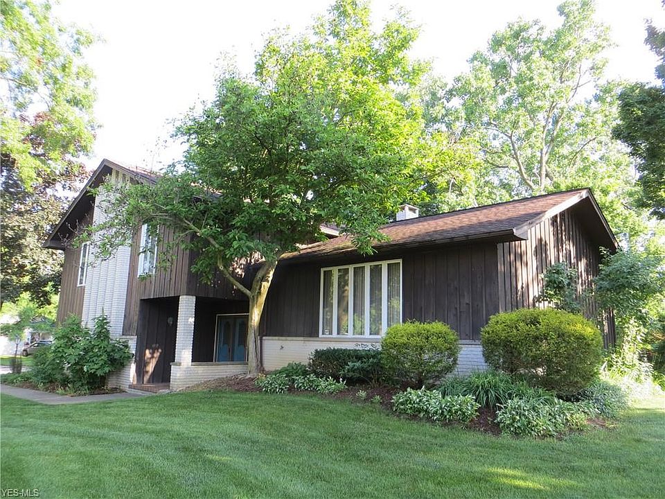 1st image of 3493 Clover Dr