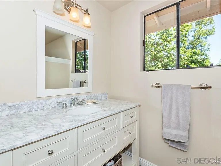 10470 Ridgewater Ln — Photo 19