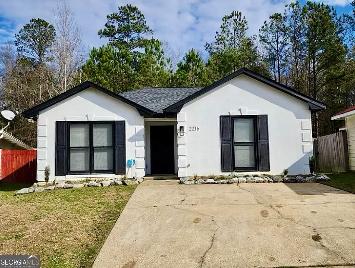 2216 Hunter Ct photo 1