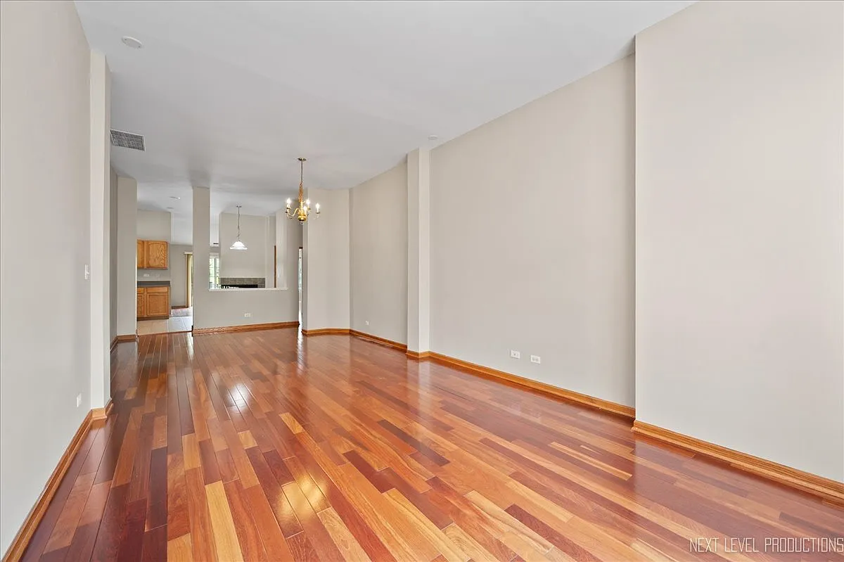 2 bed, 1658 sqft, $2,525 — Photo 4