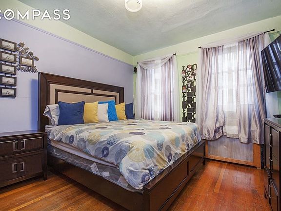 3rd image of 70 Haven Ave APT 2F