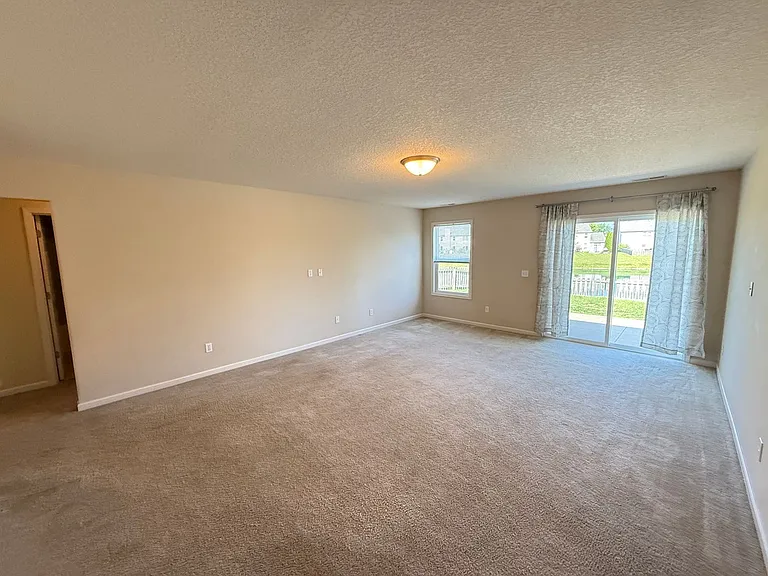 3921 Stanton Hall Pkwy — Photo 13