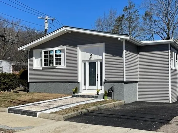 49 Messinger St, Mattapan, MA 02126