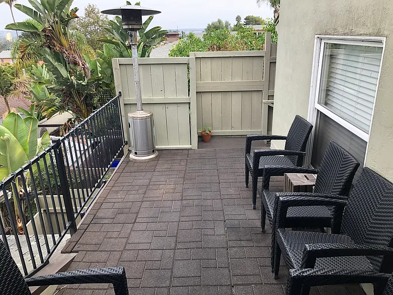 4585 Santa Monica Ave — Photo 4