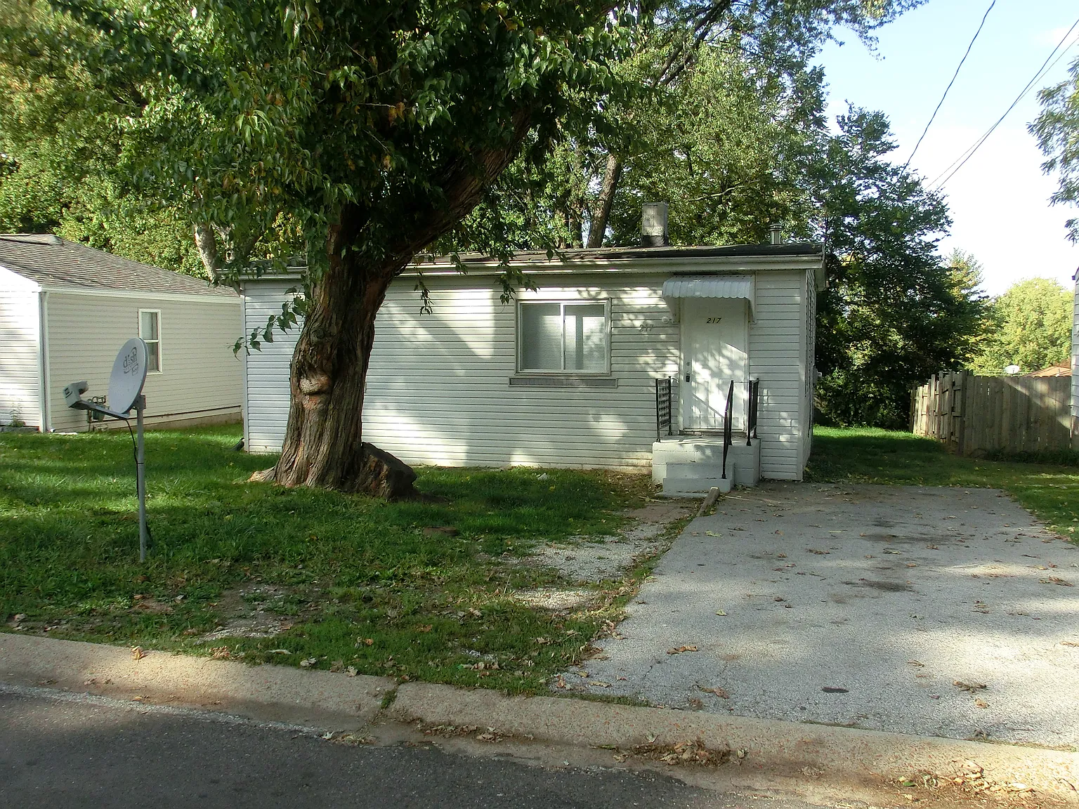 217 Sadonia Ave photo 1