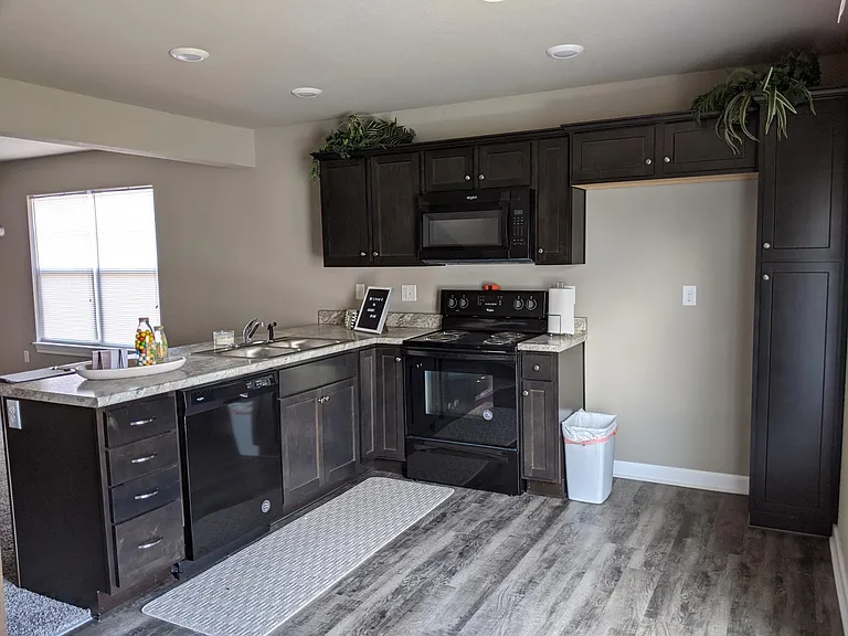 800 Markey Pl — Photo 3