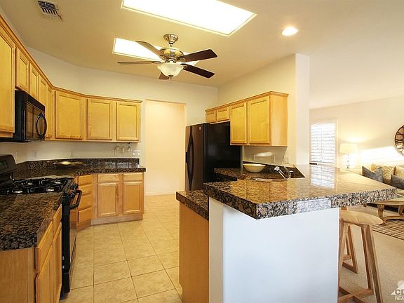 5th image of 78695 Stansbury Ct