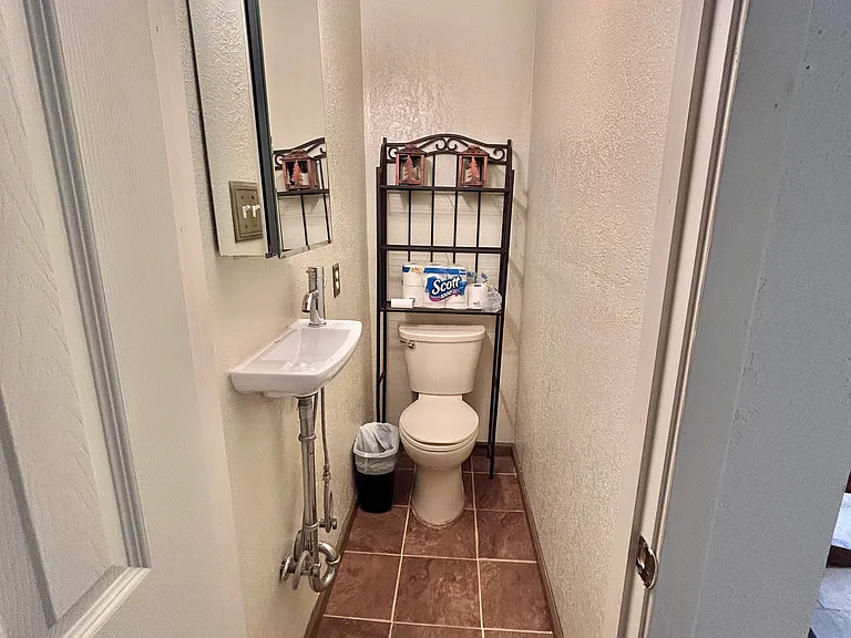 1358 Piper Way — Photo 15
