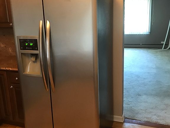 2nd image of 1287 Brown St APT 1W