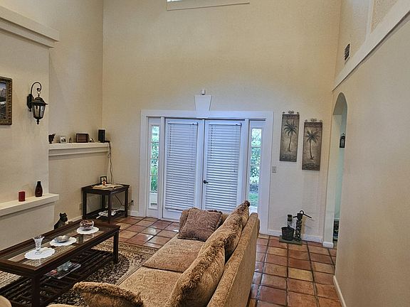 5th image of 11453 Lakeview Drive #4a