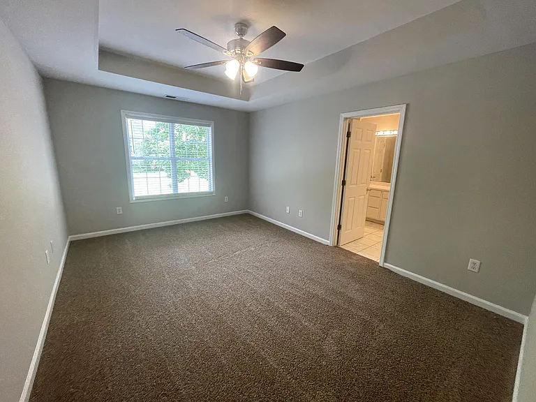 335 Spring Lake Ct — Photo 8