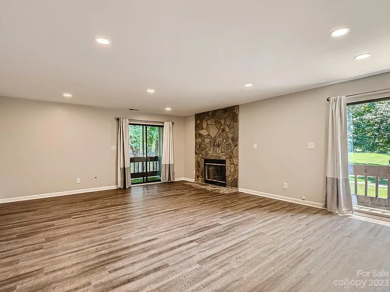 412 Mallard Head Ln — Photo 5
