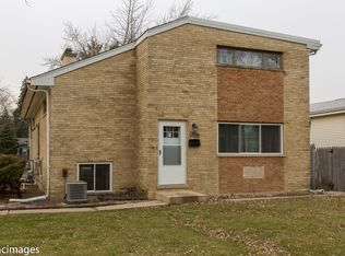 516 N Addison Rd, Villa Park, IL 60181