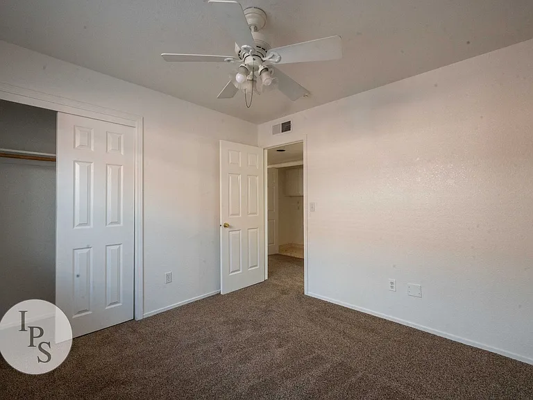 6691 N Constance Ave — Photo 9