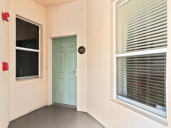 4th image of 25 Ocean Crest Way APT 1225
