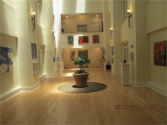 5th image of 2208 Post Office St #207