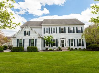 2 Manor Rd, Newtown, PA 18940