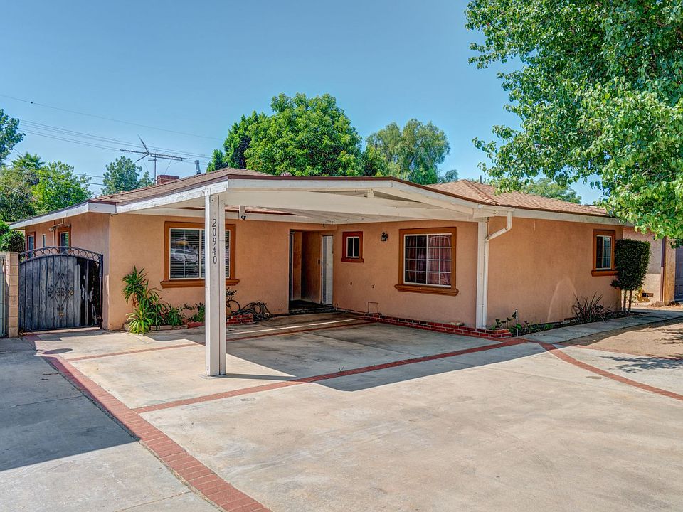1st image of 20940 Saticoy St