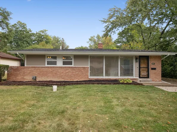 29484 Spring Hill Dr, Southfield, MI 48076