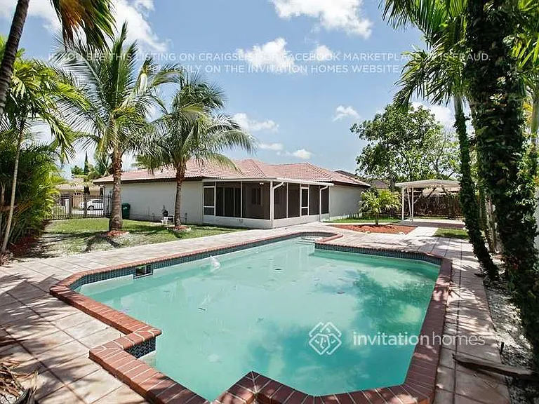 16440 SW 144th Ave — Photo 12
