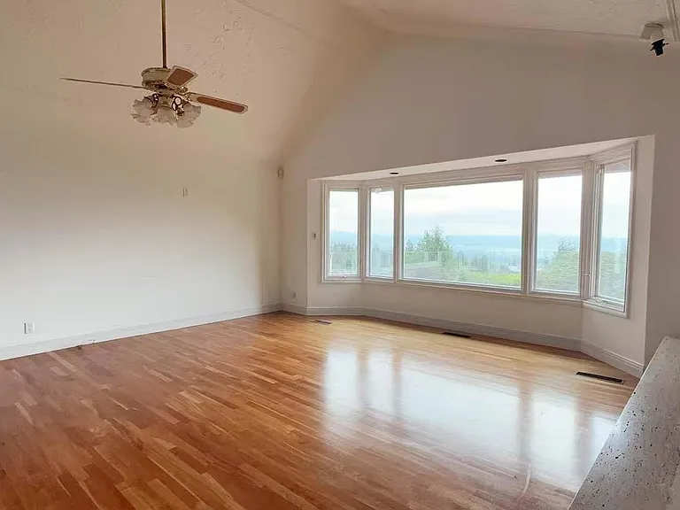 1105 Eyremount Dr — Photo 3
