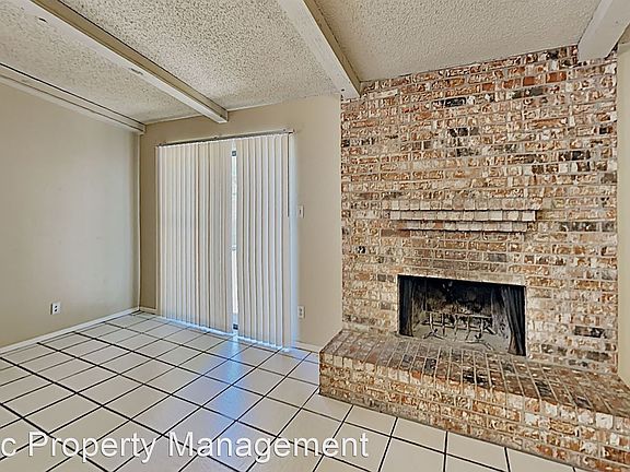 5th image of 412 Goldfinch Dr