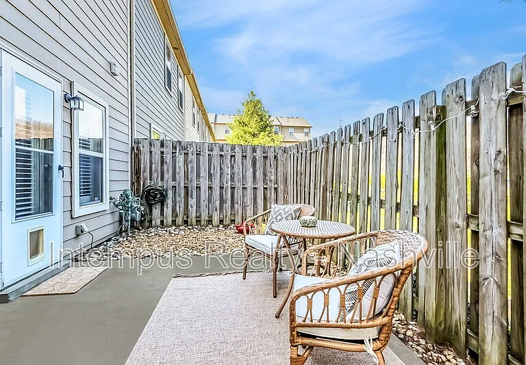 1128 Woodbury Falls Ct — Photo 22