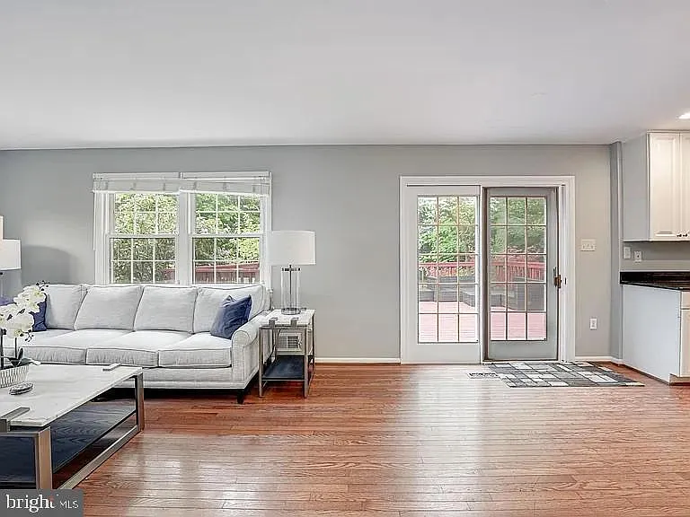 2221 Senseney Ln — Photo 29