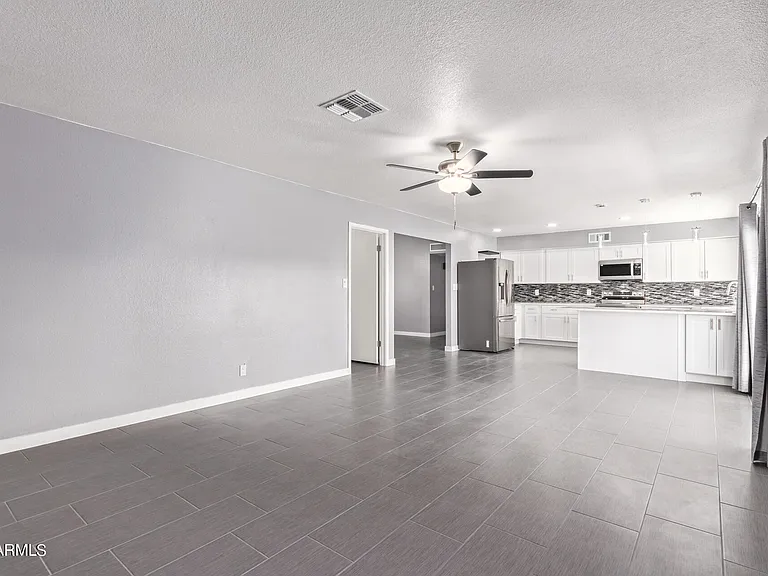 3210 N Jay St — Photo 15