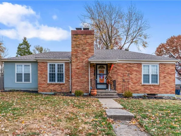 5003 NE Tarkio St, Kansas City, MO 64118