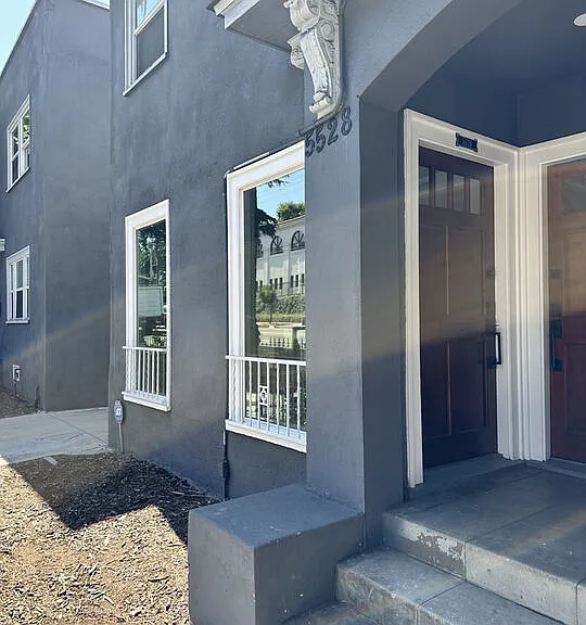 5528 Franklin Ave — Photo 1
