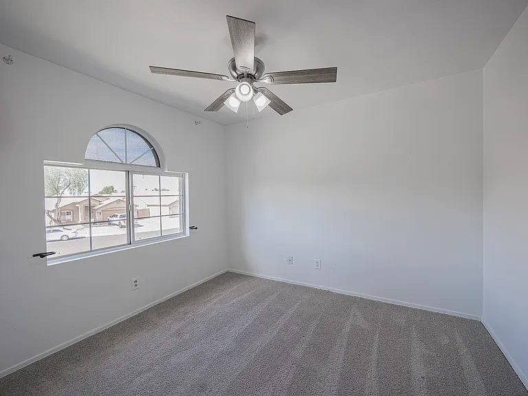 11595 W Holly St — Photo 23