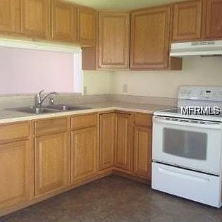 4th image of 1020 Oropesa Ave