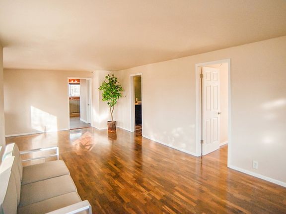 5th image of 284 SE Pasek St