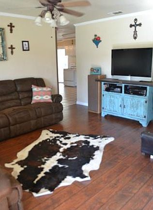 2nd image of 1409 Marsalis Dr