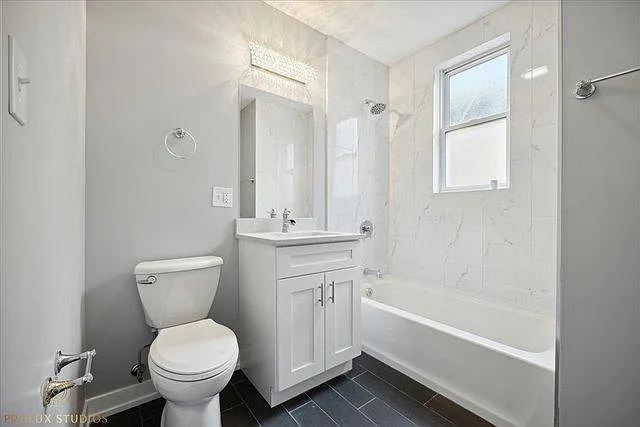 6423 S Knox Ave #1 — Photo 8