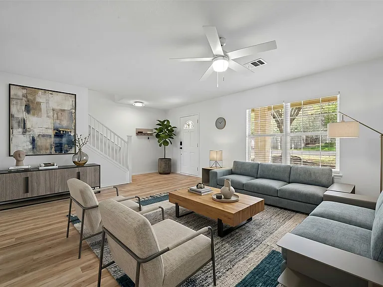 2412 Regal Park Ln — Photo 3